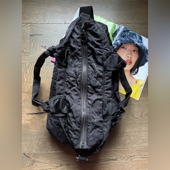 Marc By Marc Jacobs Eliza Nylon Travel Crossbody Tote Bag In Black - Picture 15 of 16